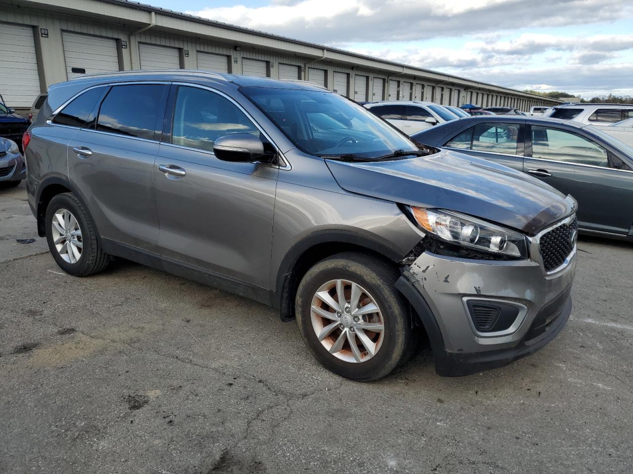 VIN 5XYPG4A32GG170021 2016 KIA SORENTO no.4