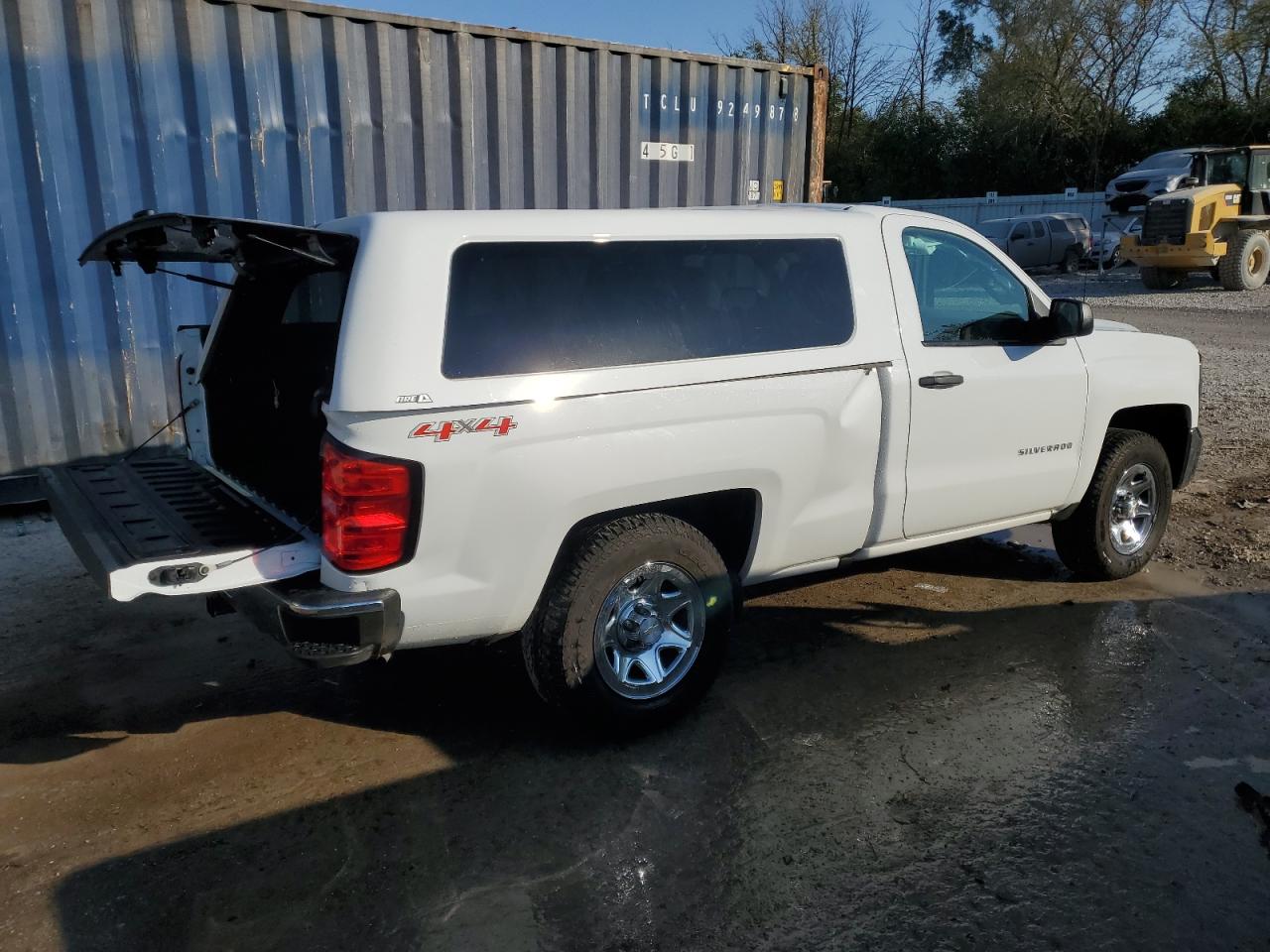 2016 Chevrolet Silverado - Image 3