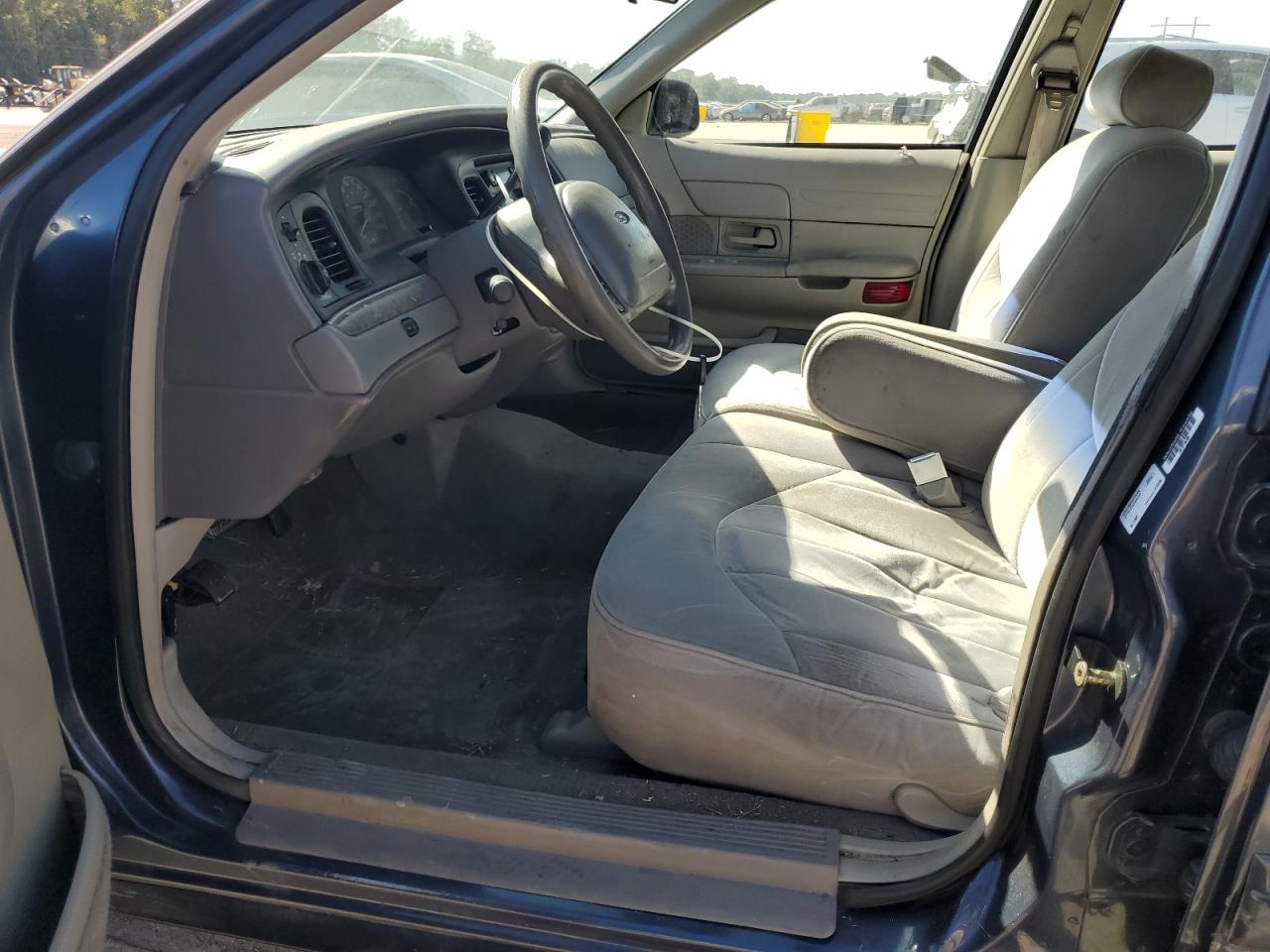 1998 Ford Crown Victoria - Image 7