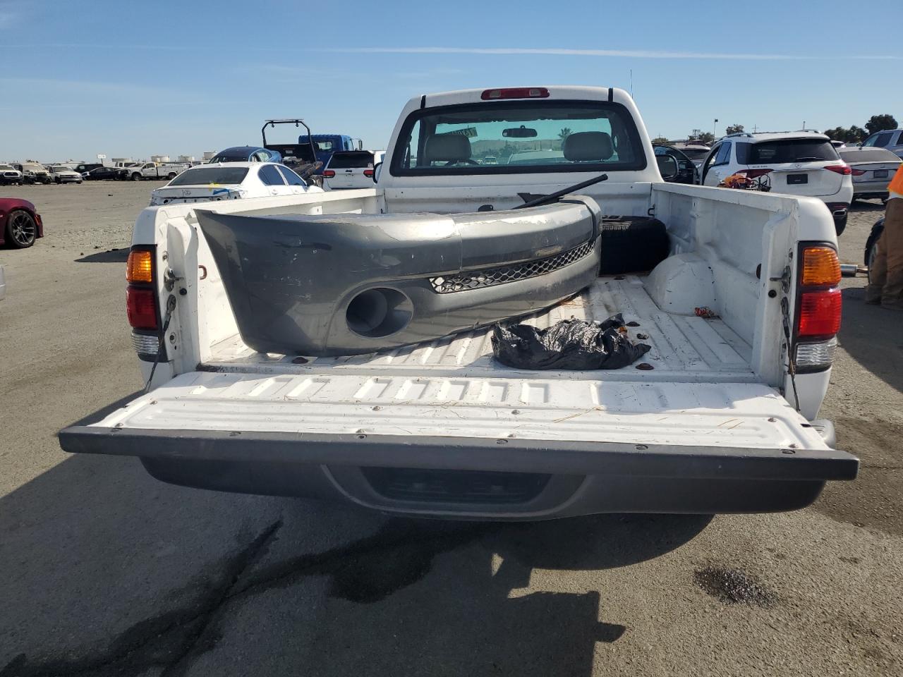 5TBJN32144S446774 2004 Toyota Tundra