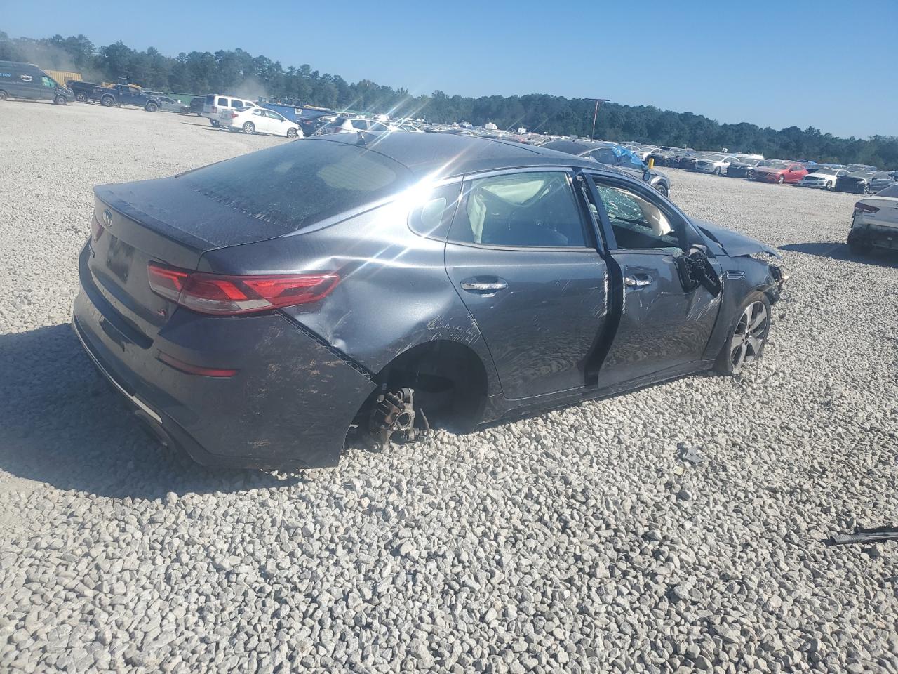 2020 Kia Optima - Image 3