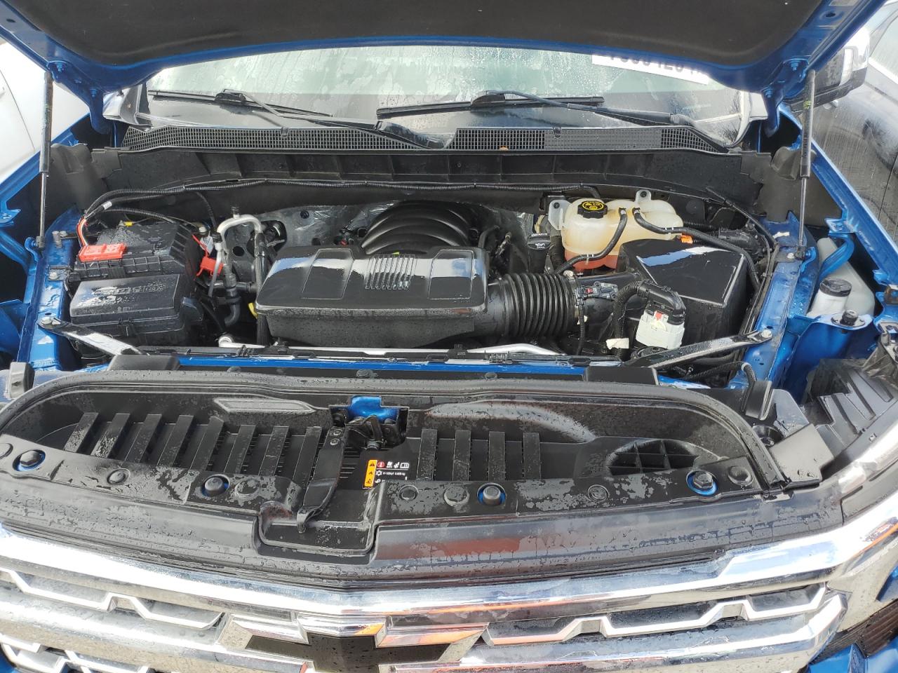 2022 Chevrolet Silverado - Image 11