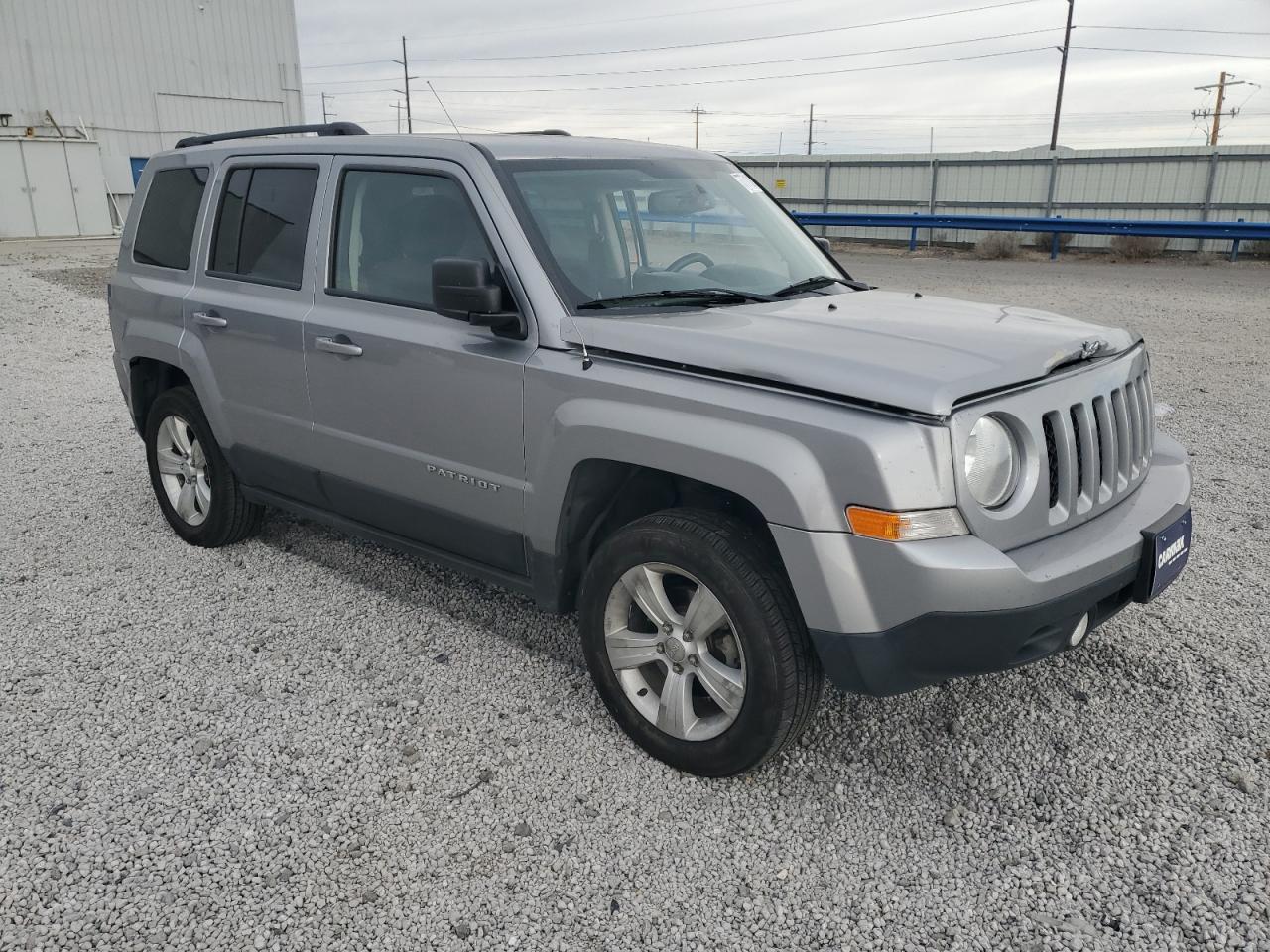 VIN 1C4NJRFB1HD175197 2017 JEEP PATRIOT no.4