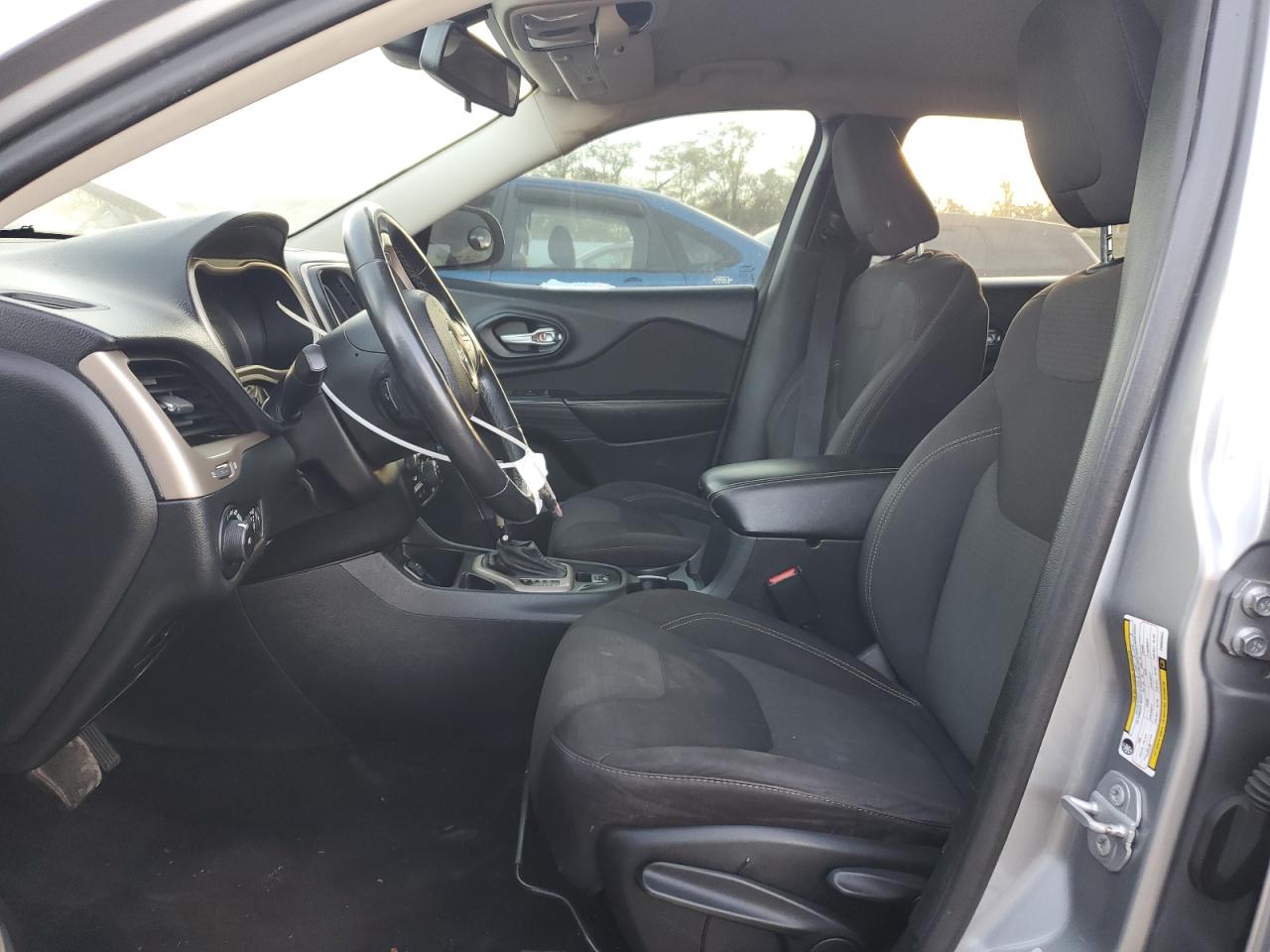 2015 Jeep Grand Cherokee - Image 7