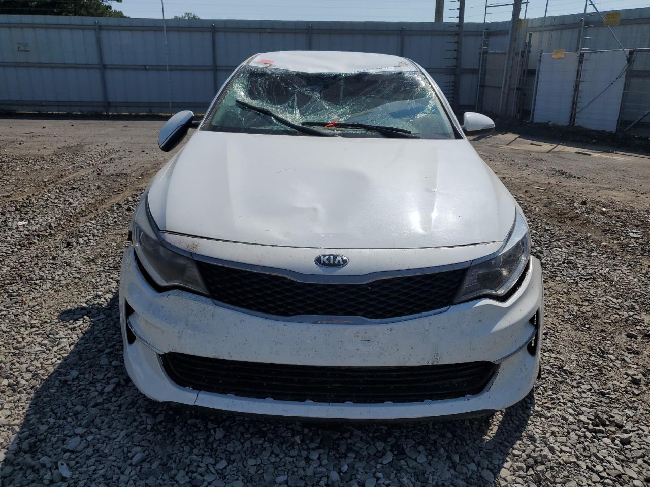 VIN 5XXGT4L30JG265553 2018 KIA OPTIMA no.5