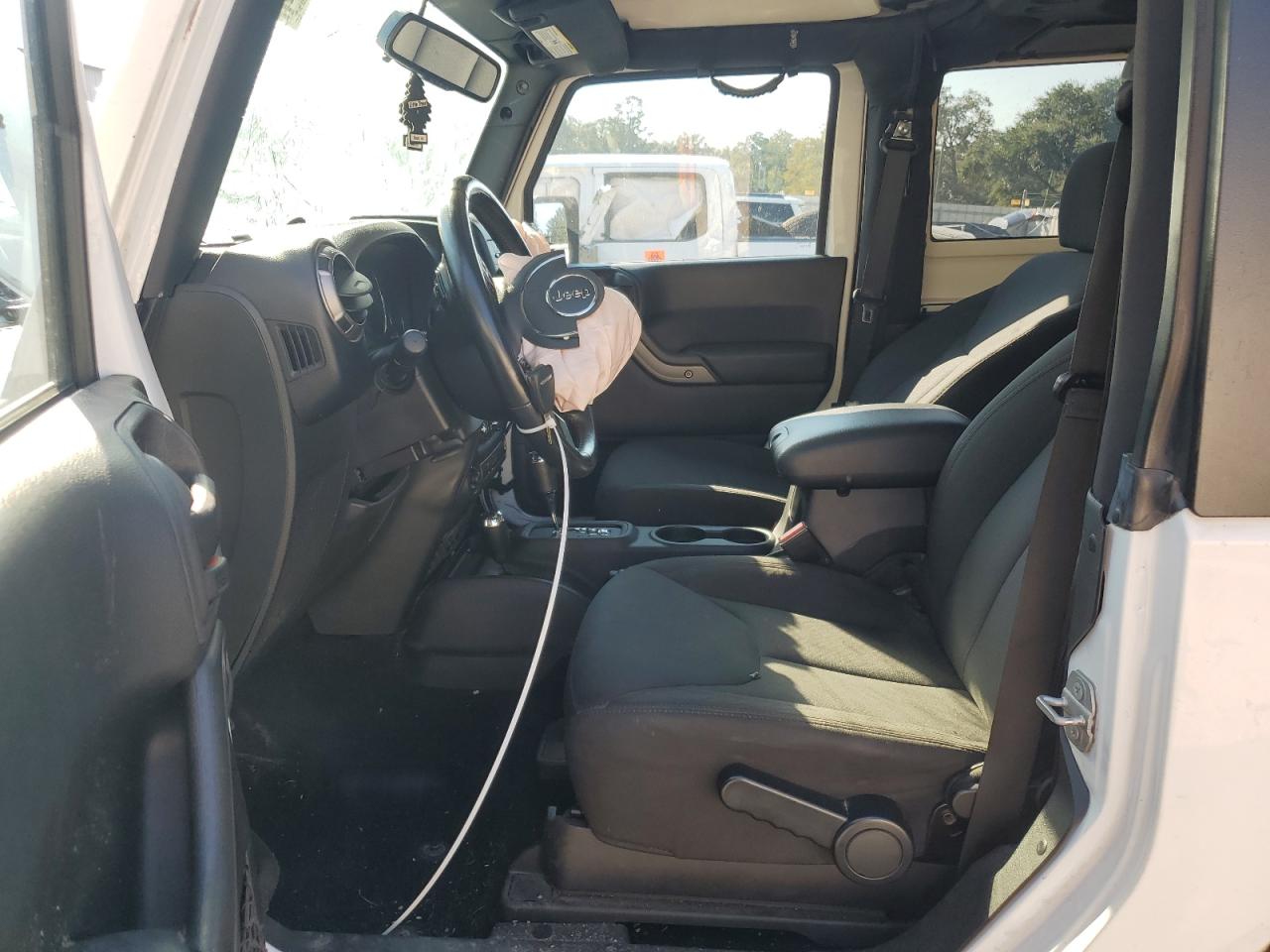 2015 Jeep Wrangler Sport VIN: 1C4AJWAG8FL585904 Lot: 75346634