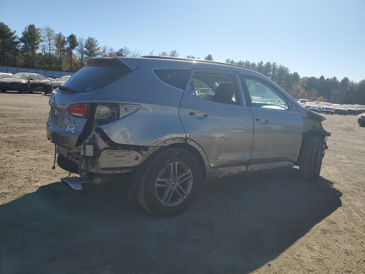 2017 Hyundai Santa Fe - Image 3
