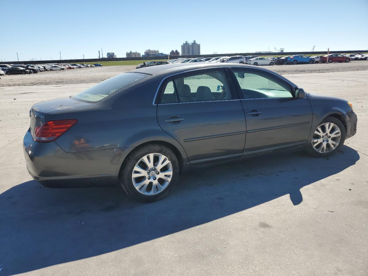 2008 Toyota Avalon - Image 3