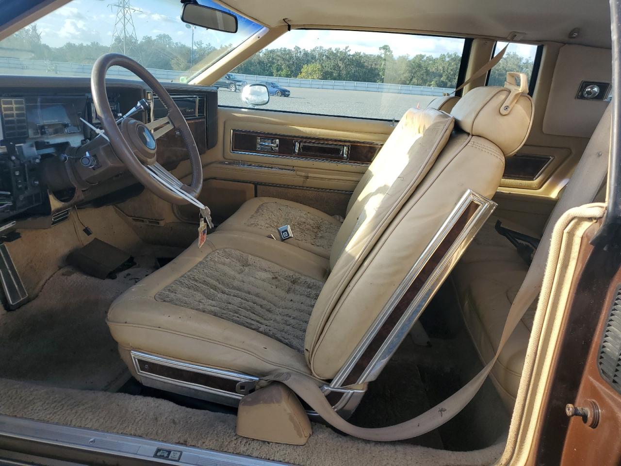 1985 Oldsmobile Toronado Brougham VIN: 1G3EZ57Y6FE321802 Lot: 77305454