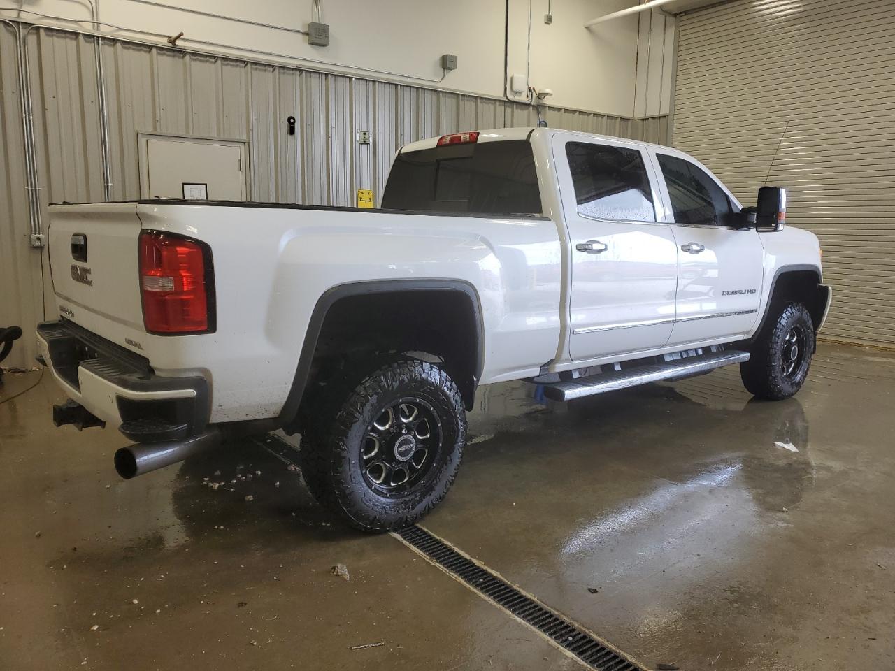 2018 GMC Sierra - Image 3