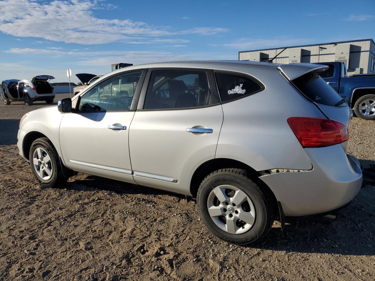 2013 Nissan Rogue - Image 2