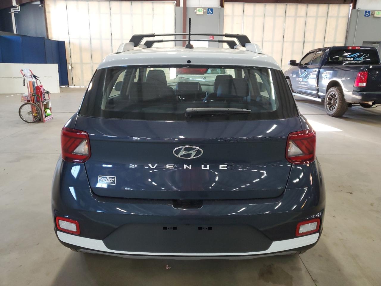 KMHRC8A38RU325616 2024 Hyundai Venue Sel