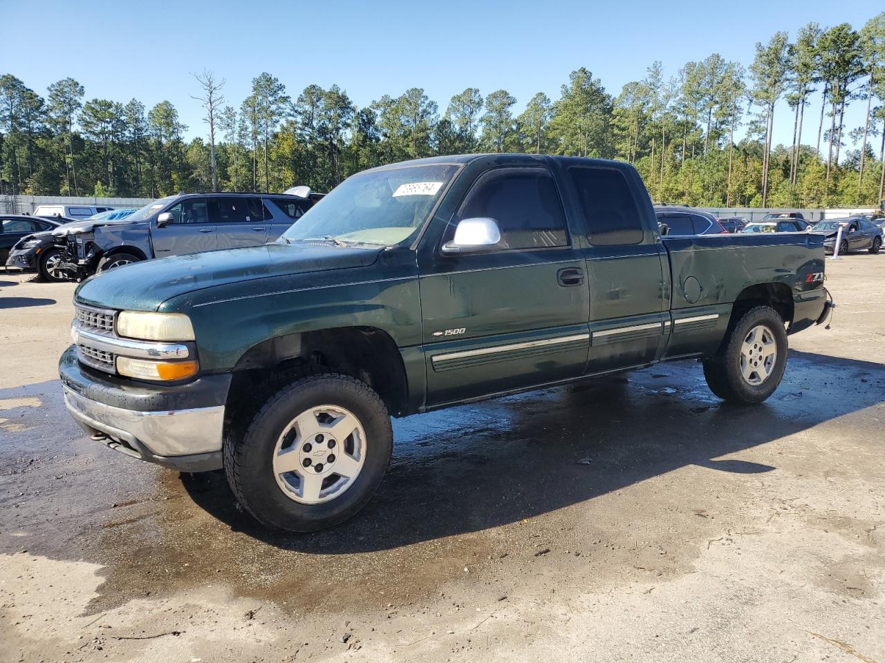 2001 Chevrolet Silverado - Image 1