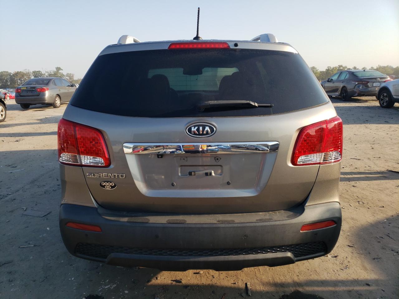 5XYKT3A15BG184986 2011 Kia Sorento Base