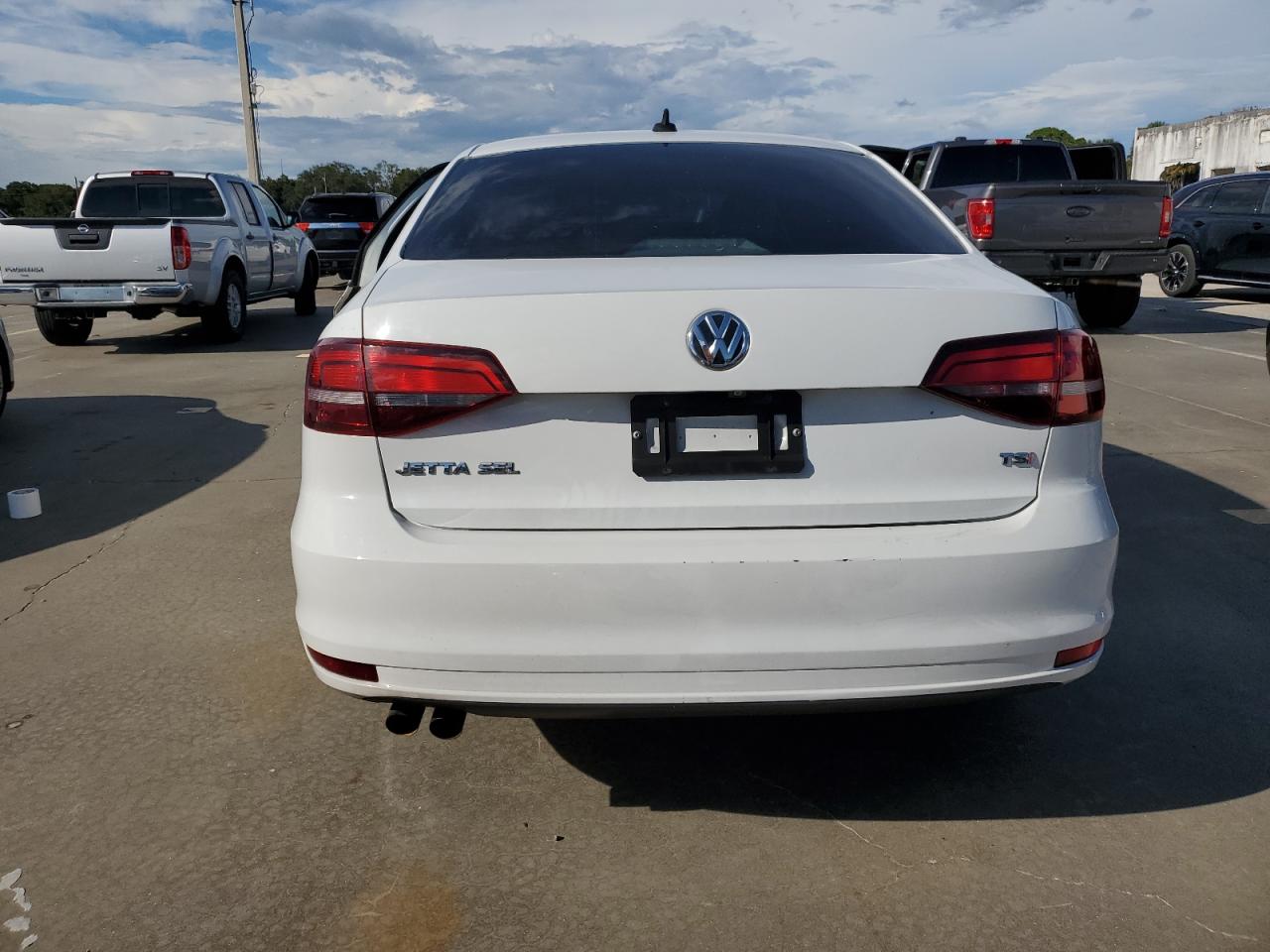 3VWL07AJ9GM205799 2016 Volkswagen Jetta Sel