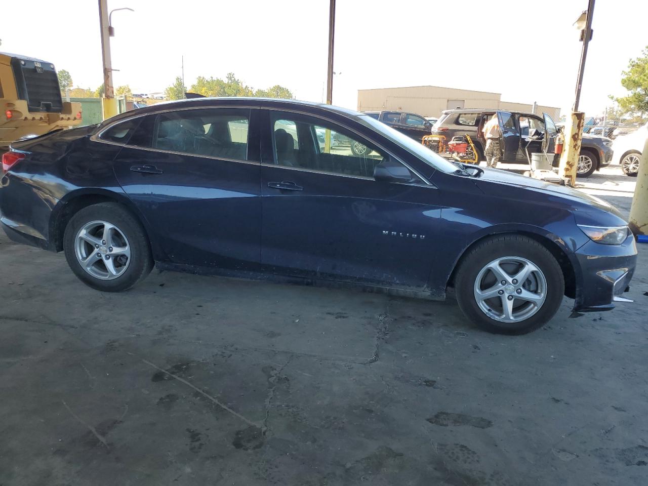 VIN 1G1ZB5ST6JF113884 2018 CHEVROLET MALIBU no.4