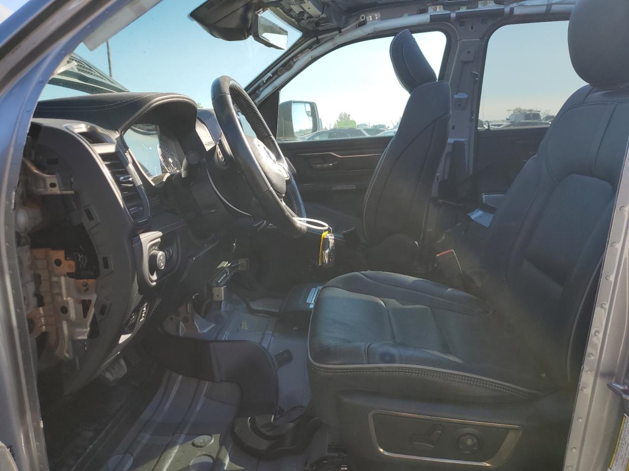 2021 RAM 1500 - Image 5