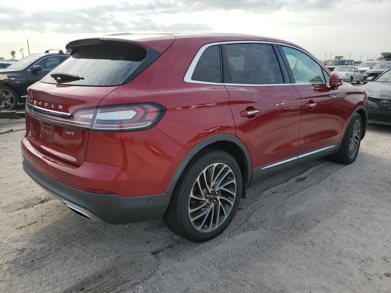 2019 Lincoln Nautilus - Image 3