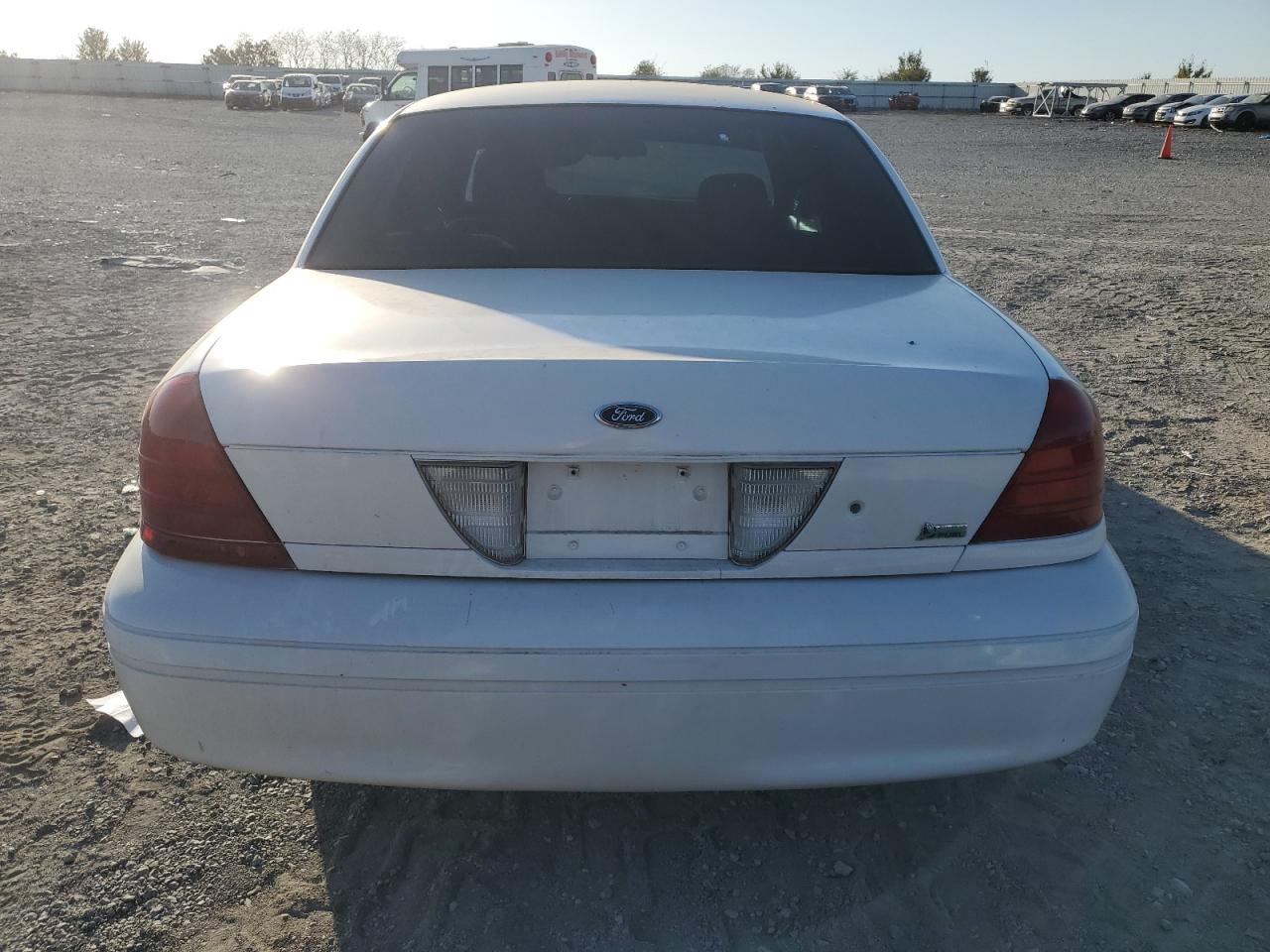 2009 Ford Crown Victoria - Image 6