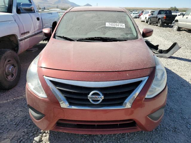  NISSAN VERSA 2019 Красный