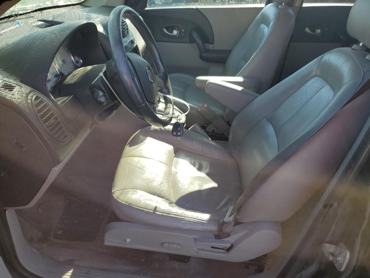 2005 Saturn VUE - Image 7