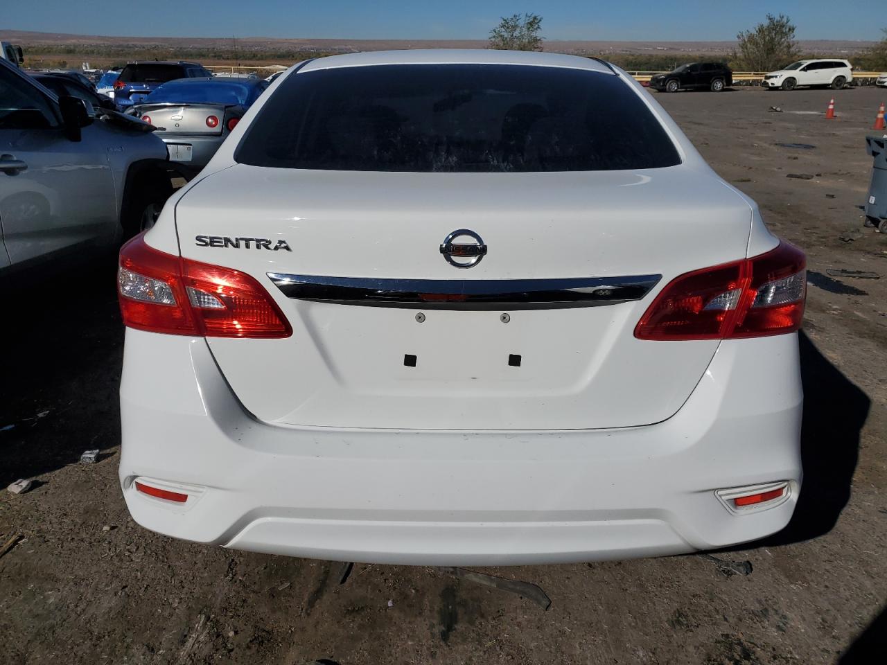 2017 Nissan Sentra - Image 6