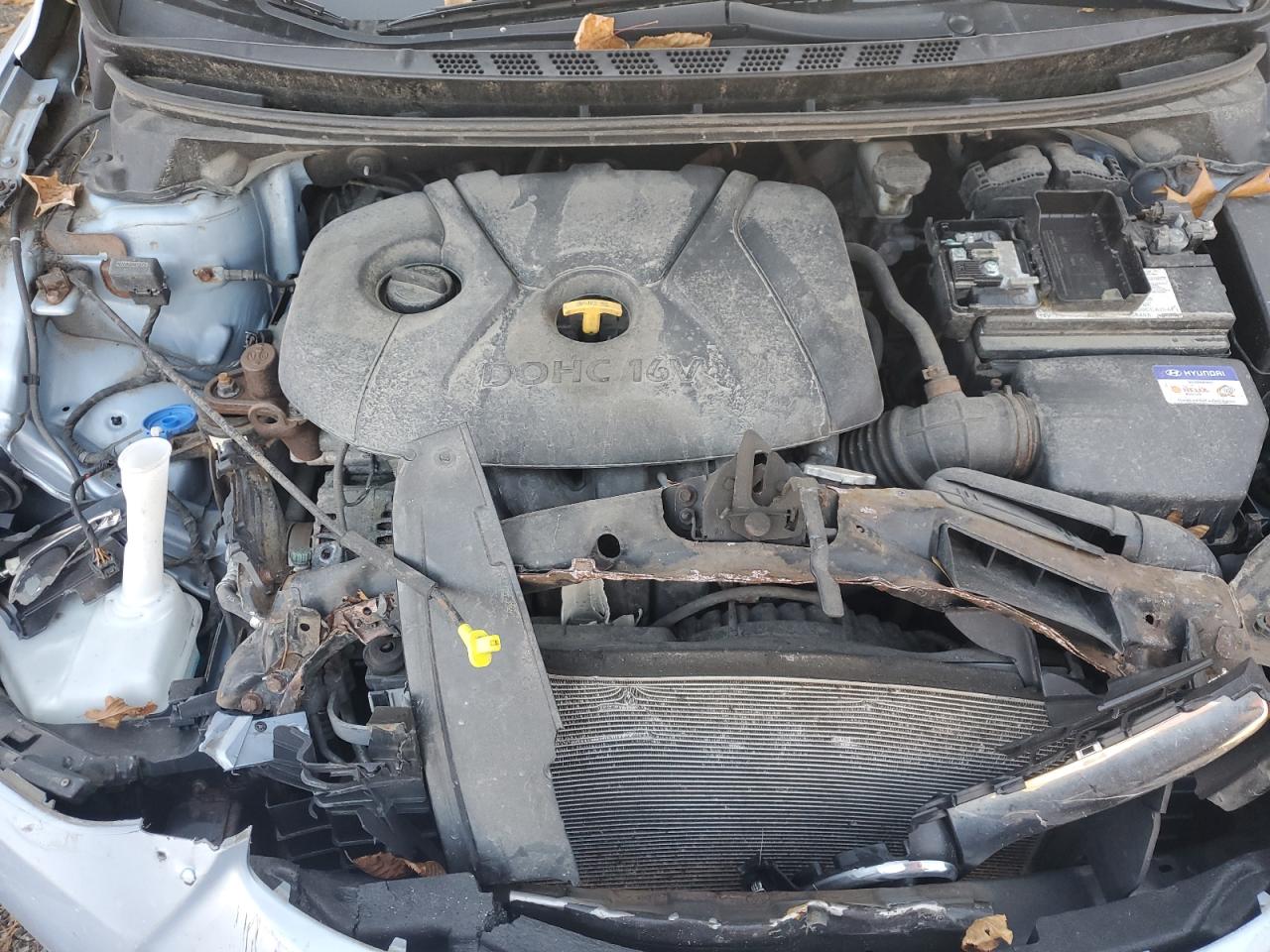 2013 Hyundai Elantra - Image 11