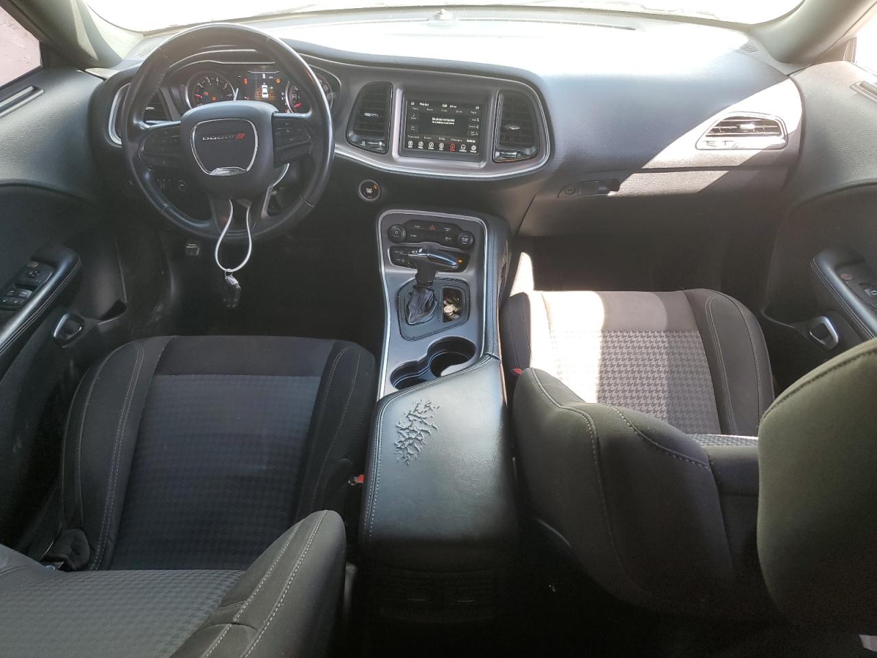 2019 Dodge Challenger - Image 8