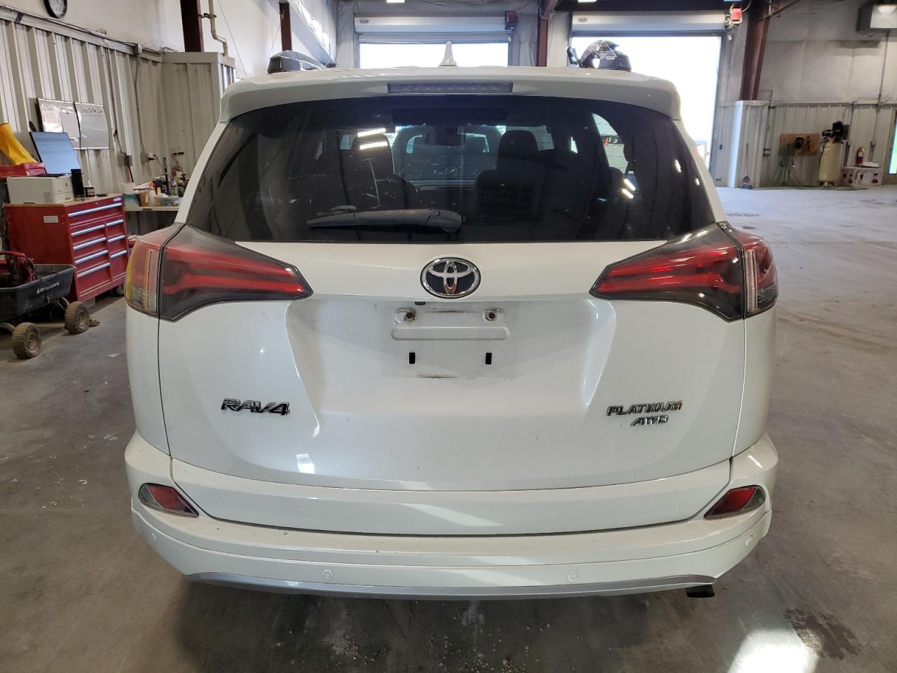 2017 Toyota Rav4 Limited VIN: 2T3DFREV2HW549876 Lot: 76826634