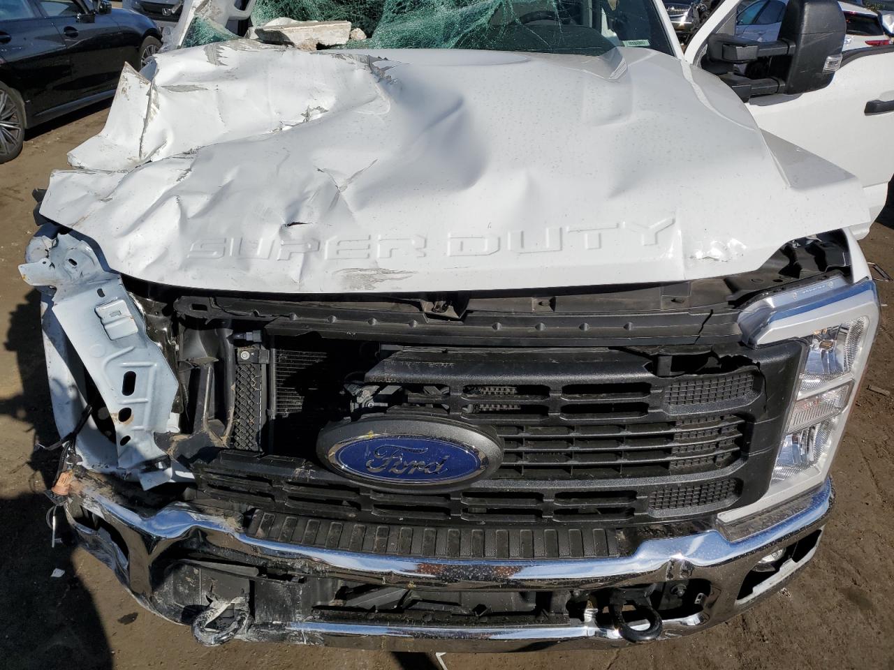 2023 Ford F250 - Image 11