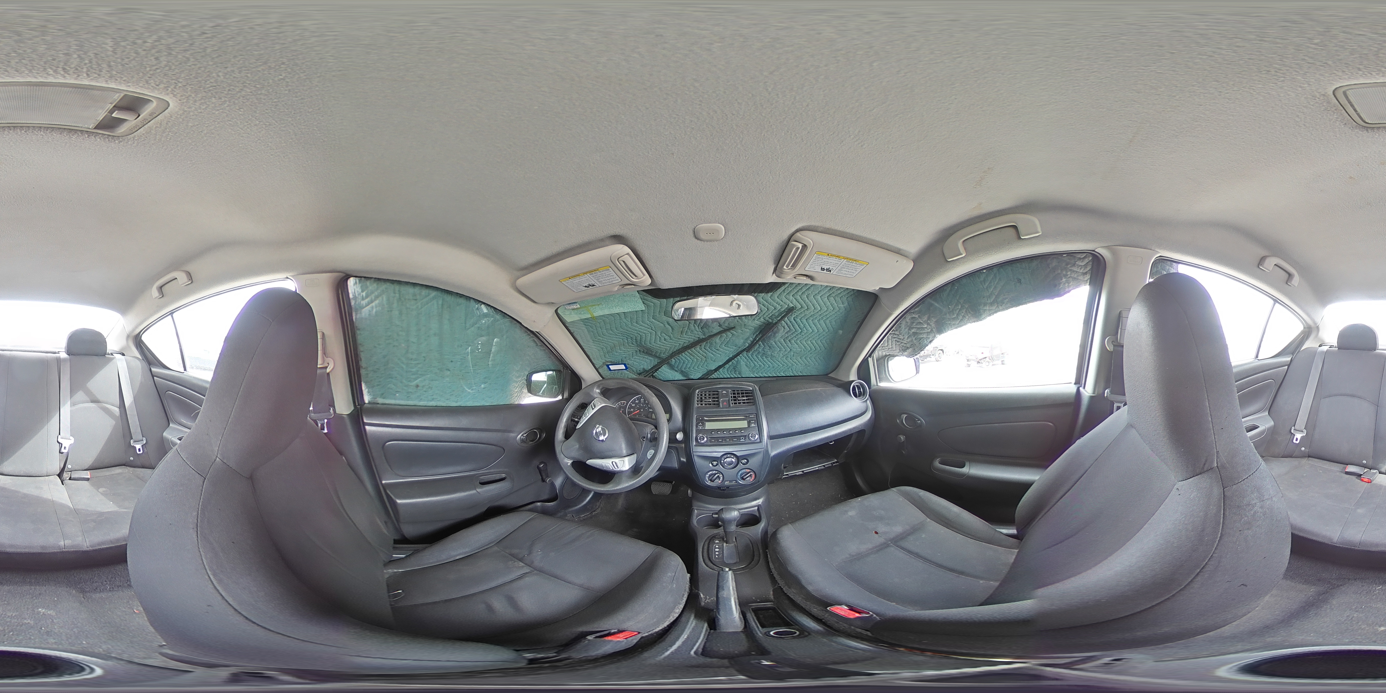 2016 Nissan Versa - Image 12