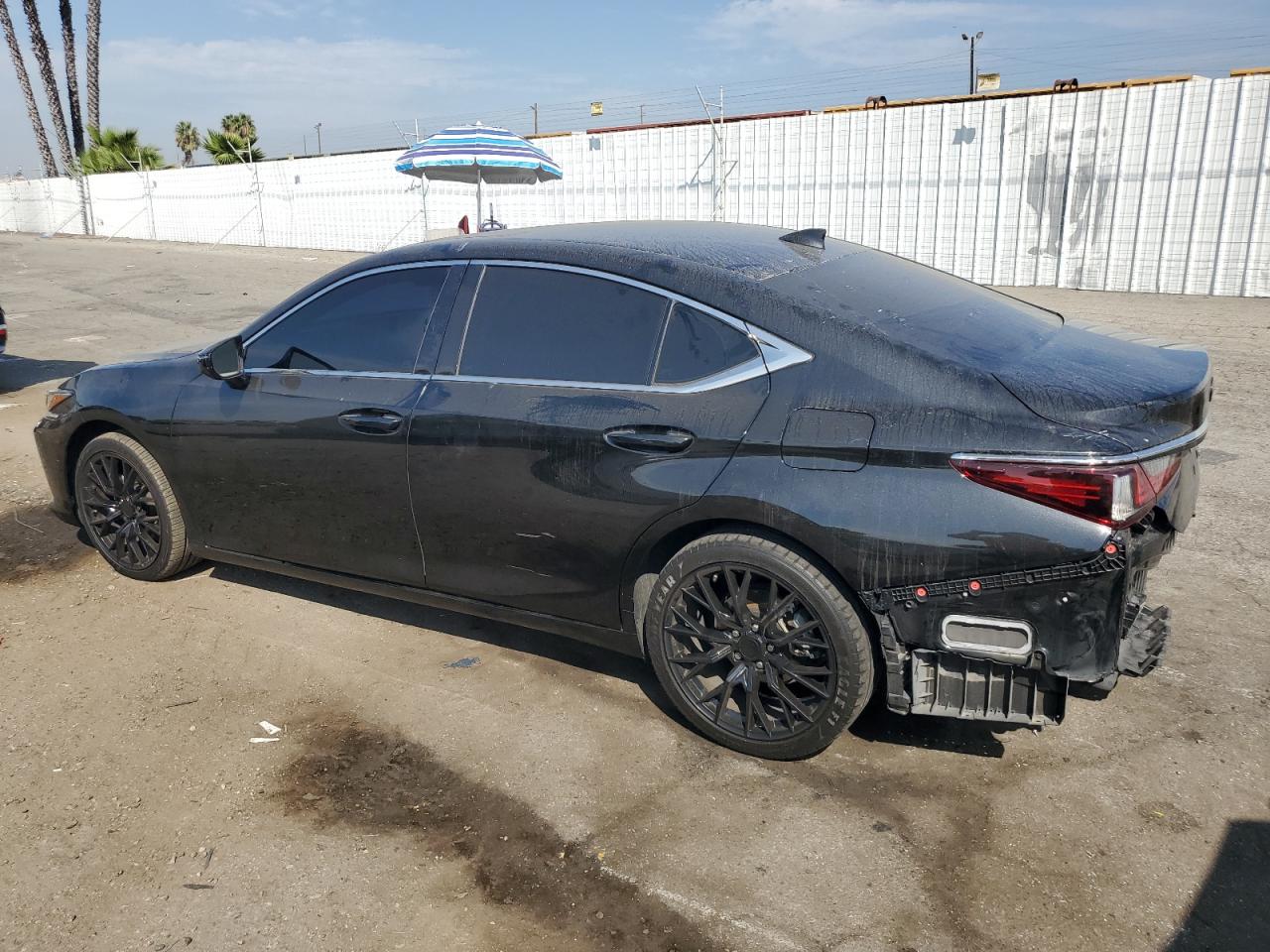 2021 Lexus ES - Image 2