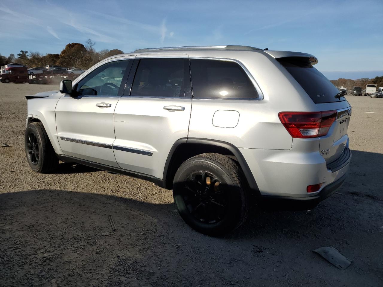 2012 Jeep Grand Cherokee - Image 2
