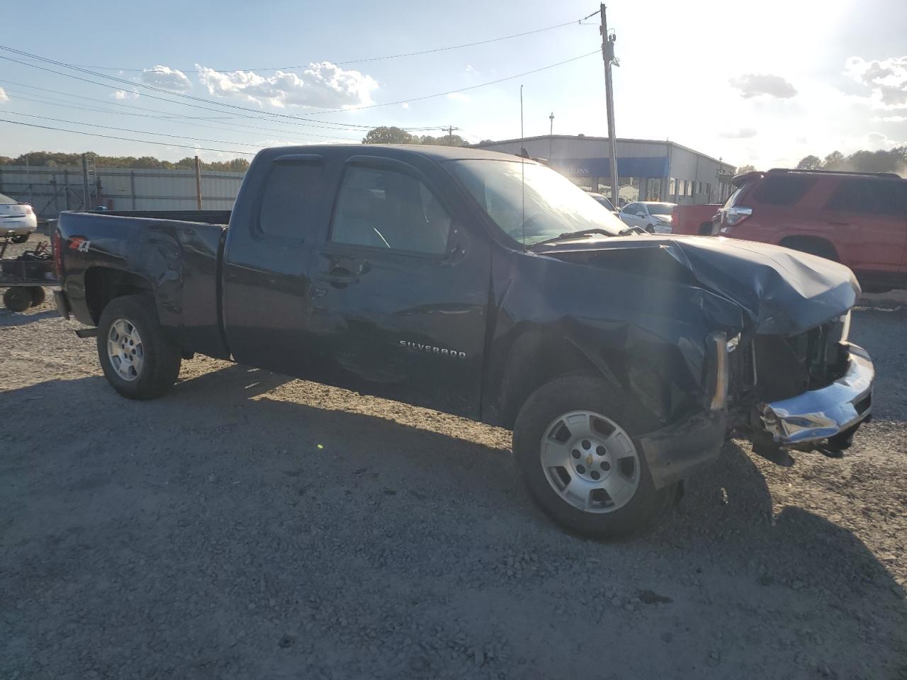 2012 Chevrolet Silverado - Image 4
