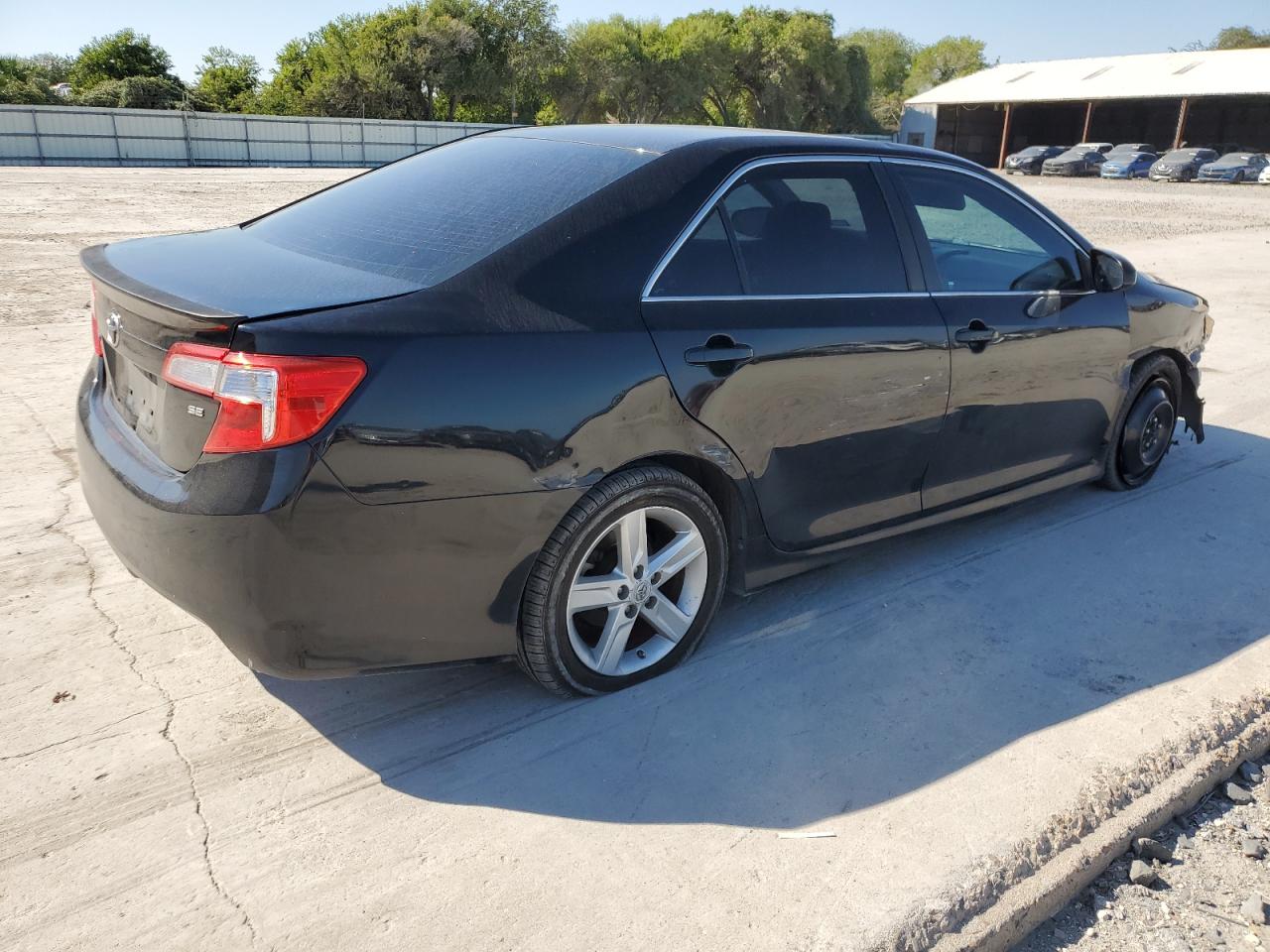 2014 Toyota Camry - Image 3