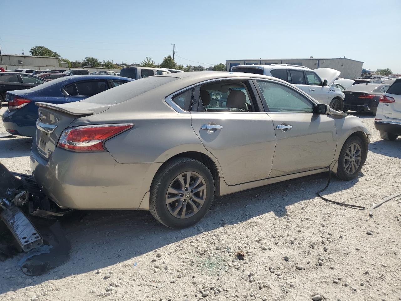 2015 Nissan Altima - Image 3