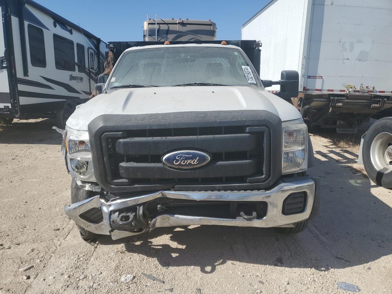 2011 Ford F450 - Image 4