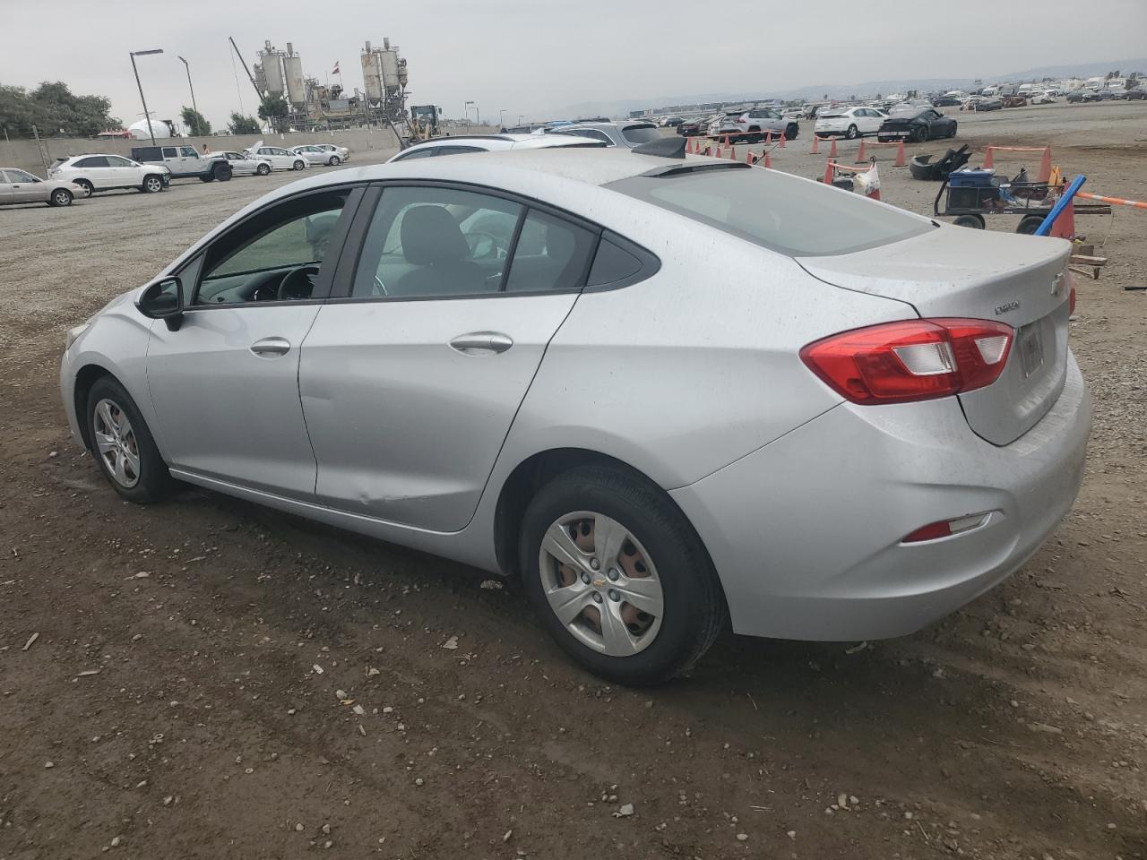 VIN 1G1BC5SM0H7177379 2017 CHEVROLET CRUZE no.2