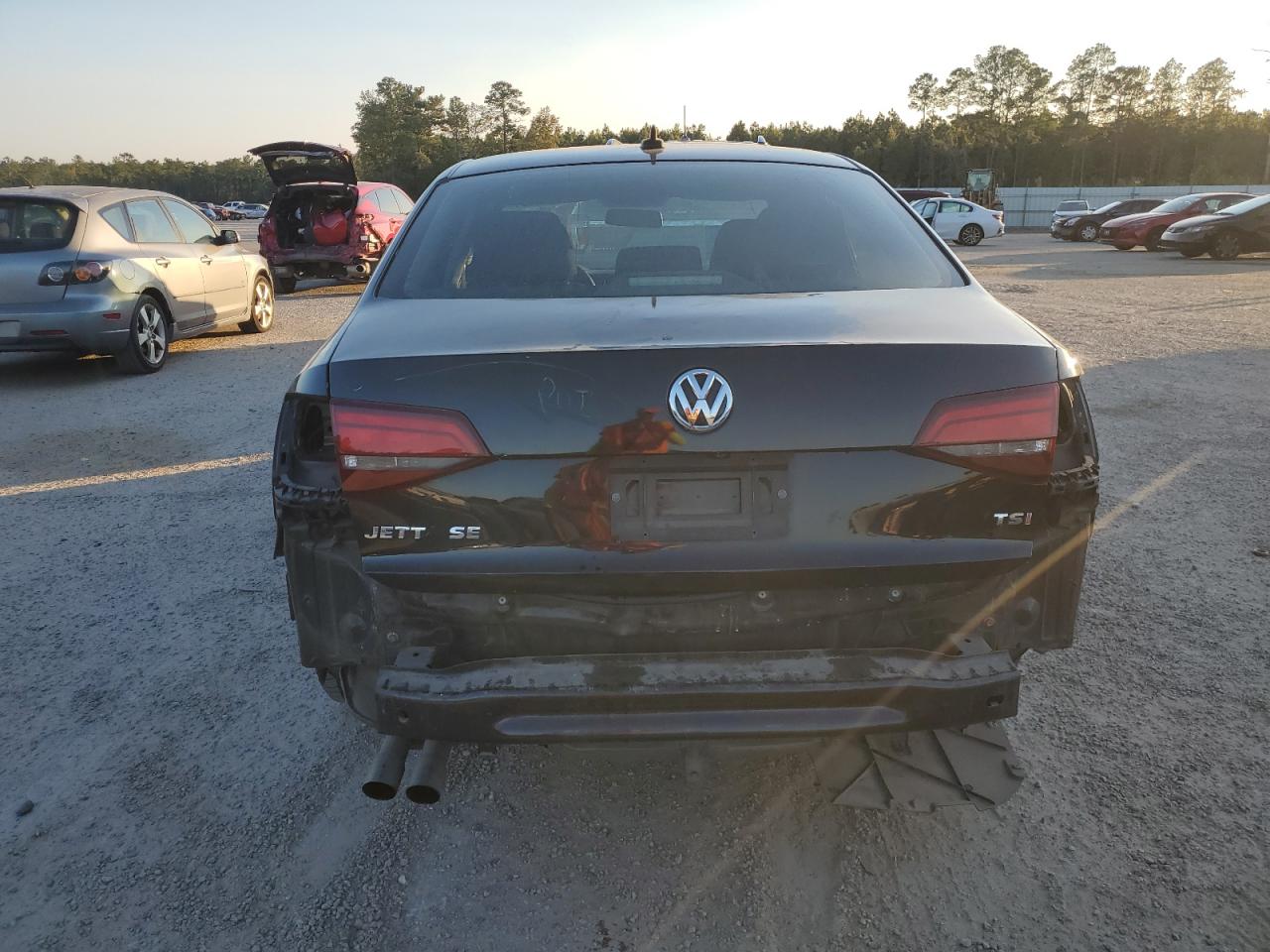 2016 Volkswagen Jetta - Image 6