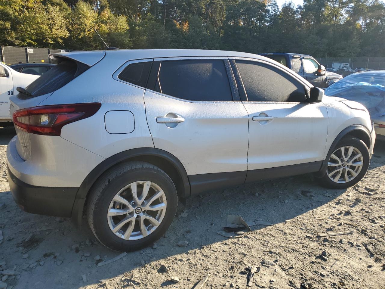 2021 Nissan Rogue - Image 3