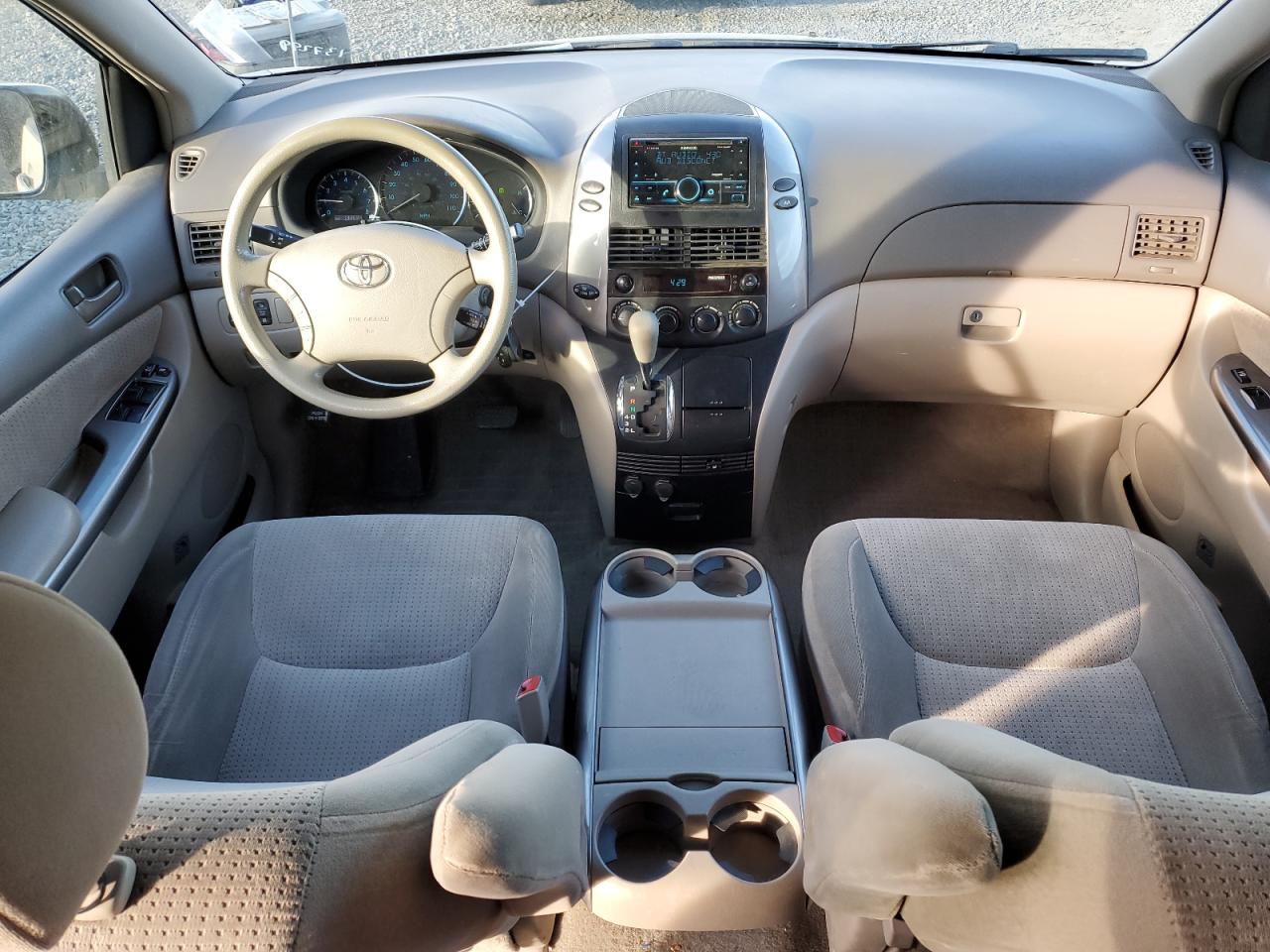 2008 Toyota Sienna - Image 8