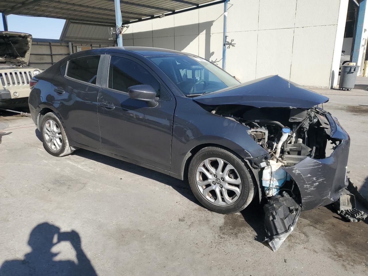 VIN 3MYDLBYV9JY306966 2018 TOYOTA YARIS no.4