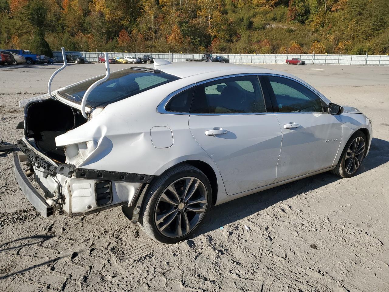 2020 Chevrolet Malibu - Image 3