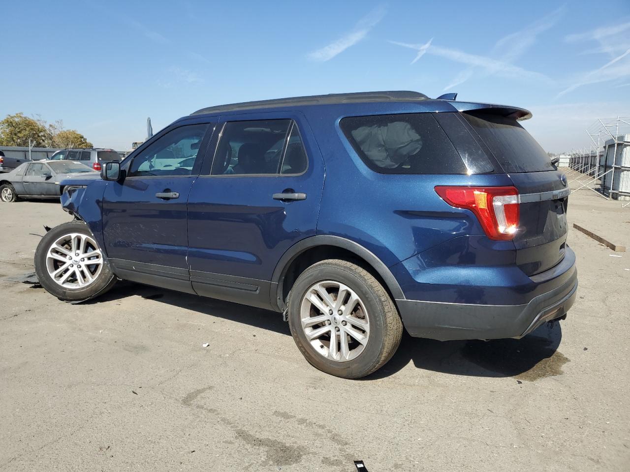 2016 Ford Explorer - Image 2