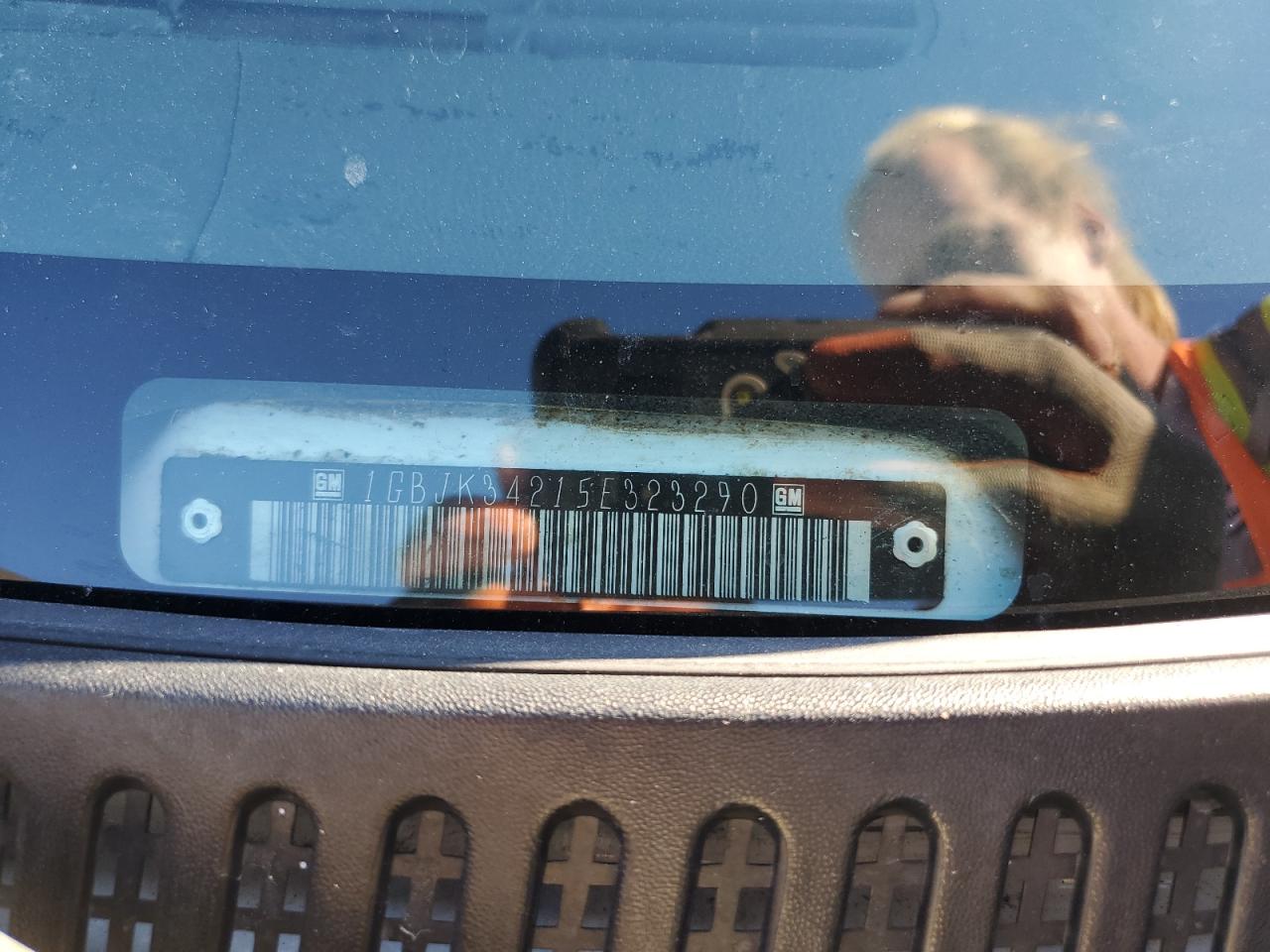 2005 Chevrolet Silverado K3500 VIN: 1GBJK34215E323290 Lot: 77024944