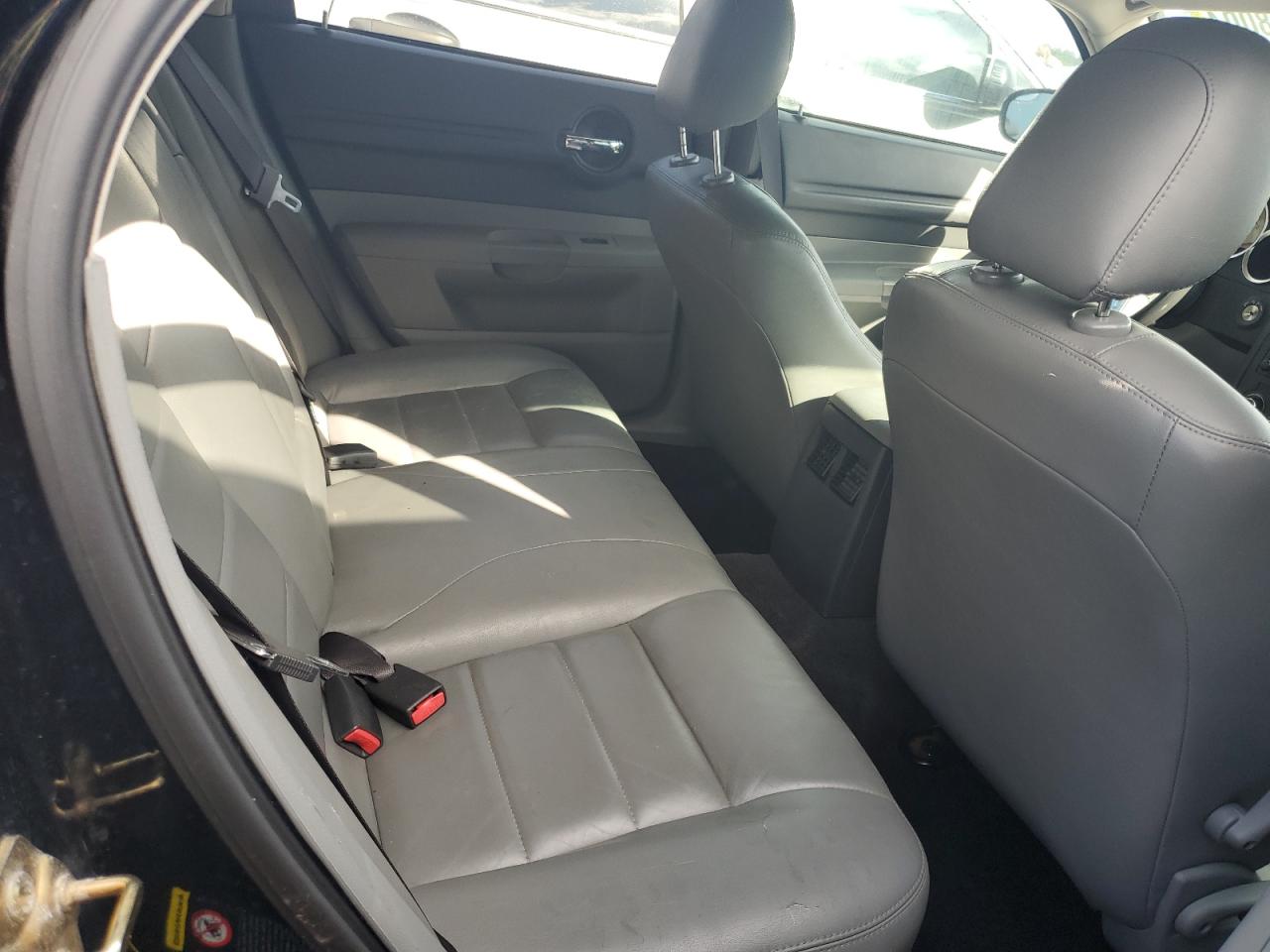 2005 Dodge Magnum R/T VIN: 2D8GV58245H670884 Lot: 74368004