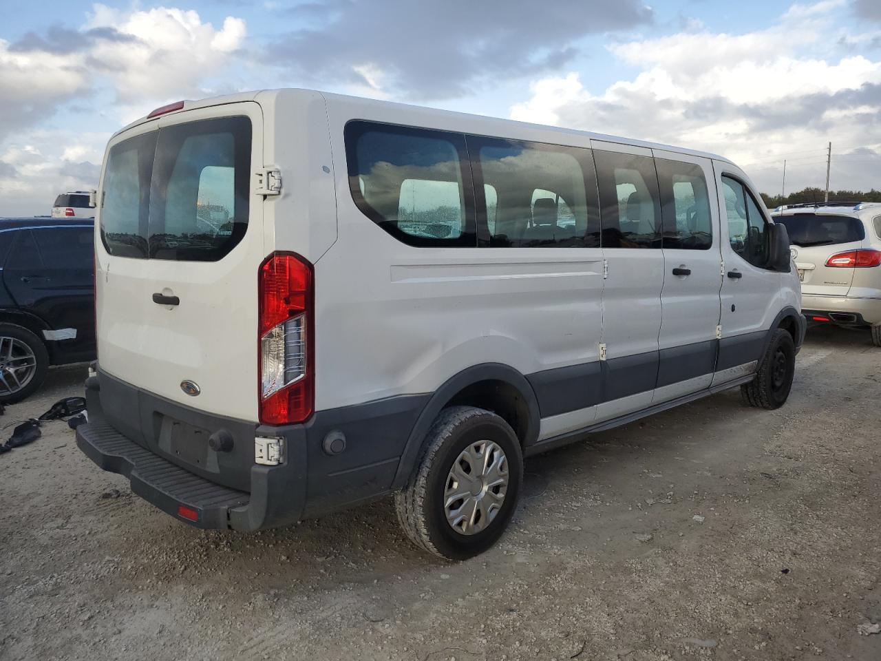 2015 Ford Transit - Image 3