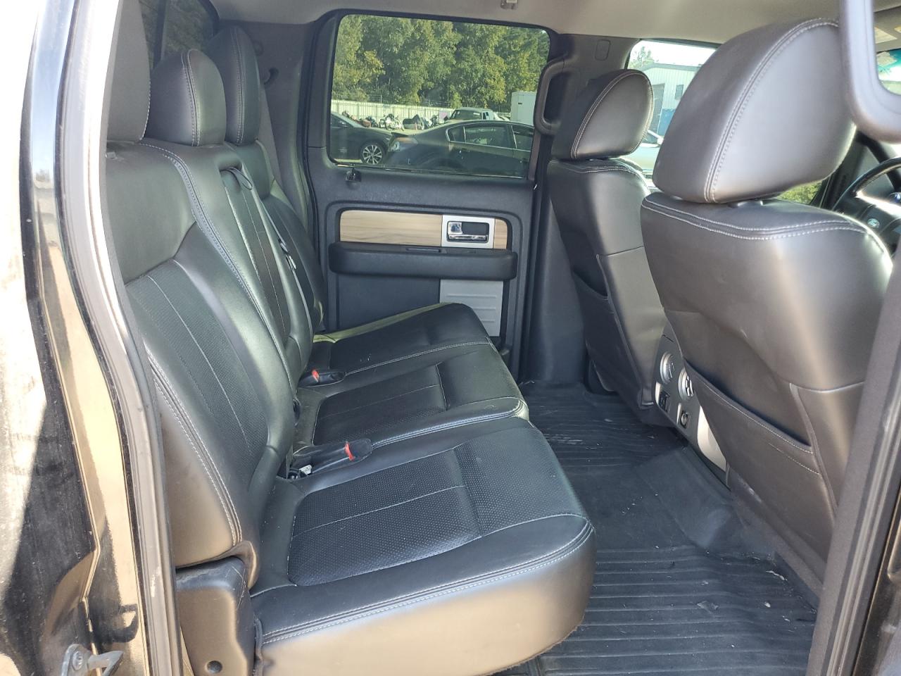 2011 Ford F-150 - Image 10