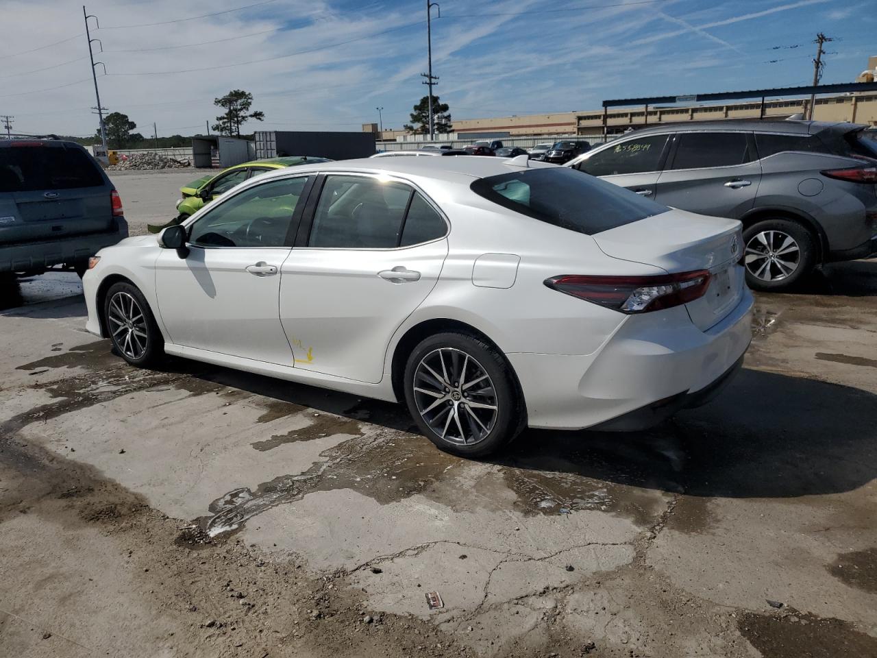 2021 Toyota Camry - Image 2
