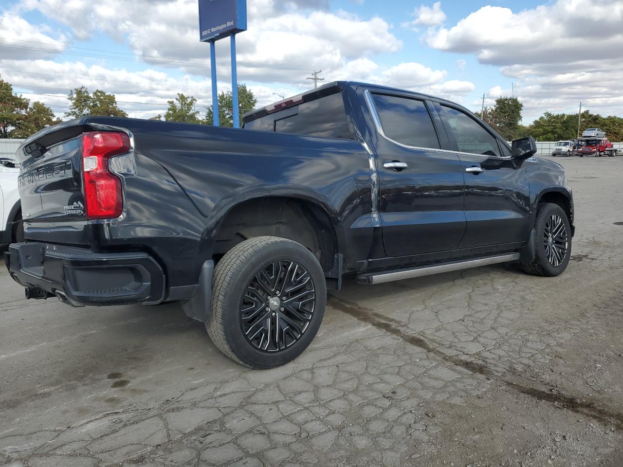 2019 Chevrolet Silverado - Image 3